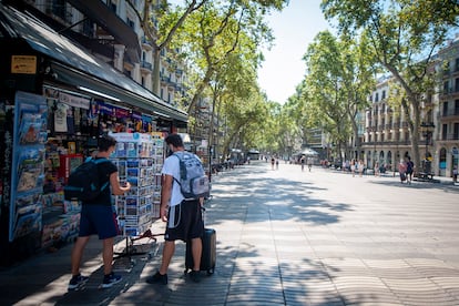 La Rambla de Barcelona, prácticamente vacía este 2 de agosto.