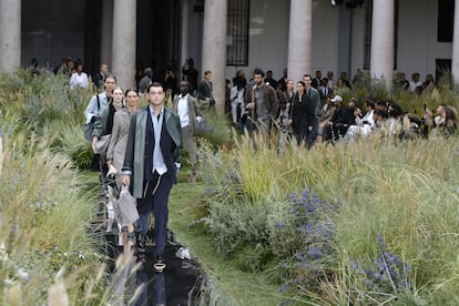 El tenista Taylor Fritz en la pasarela durante el desfile de Boss en la Semana de la Moda de Milán, el 18 de septiembre.