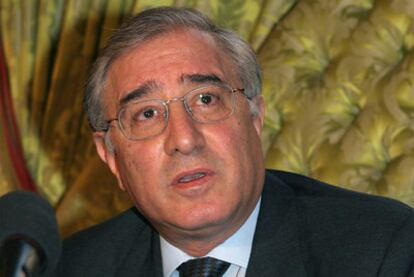 El senador Marcello Dell&#39;Utri, durante una conferencia celebrada en 2004.