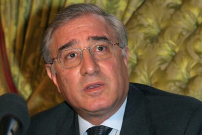 El senador Marcello Dell'Utri, durante una conferencia celebrada en 2004.
