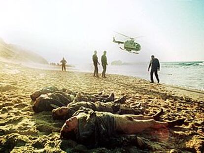 La fotografía <b></b><i>Ahogados</i> fue tomada el 5 de febrero de 2001 en la playa de Bolonia (Tarifa) y recoge el drama de los inmigrantes ilegales en el Estrecho.