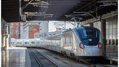 AVE de Renfe con un tren de la serie 106 (Avril)
HANDOUT por RENFE