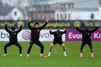 Schmelzer, Hummels, Schieber y Sahin (de izquierda a derecha) durante el entrenamiento en Dortmund (Alemania).