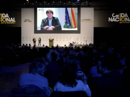 Puigdemont intervé per videoconferència durant el congrés.