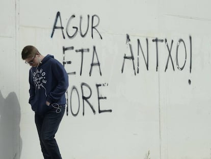 Anti-ETA graffiti.