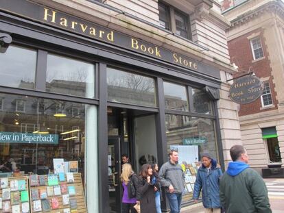 Harvard Book Store es una pequeña librería independiente que vende también libros usados.