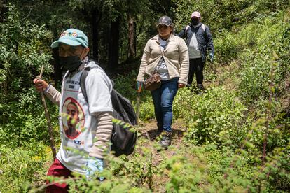 A la brigada se unieron madres buscadoras del colectivo “Una luz en el camino”, voluntarios y amigos de Ana Ameli García.