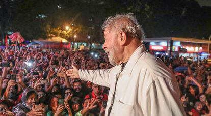 Lula em ato de recebimento de novos filiados do PT no Distrito Federal, em dezembro.