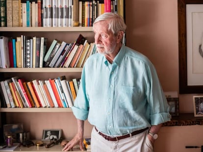 El filósofo Gianni Vattimo, el 20 de junio en su casa de la calle Po, en Turín.