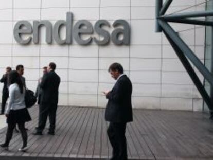 Entrada a la sede de Endesa en Madrid.