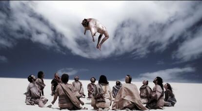 Una fotograma de la película '12+1, una comedia metafísica'.
