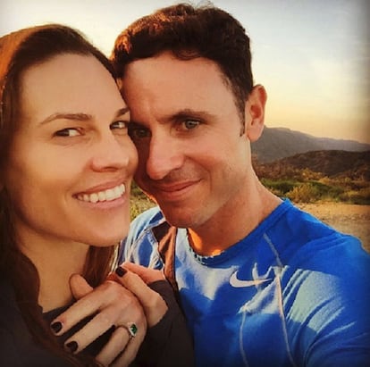 La actriz Hilary Swank se comprometió con Ruben Torres. Para ella iba a ser su segundo matrimonio, una boda que la actriz canceló pocas semanas después del compromiso.