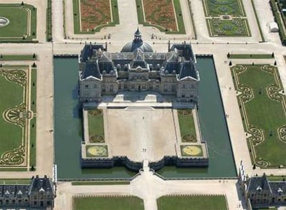 André Le Notrê, creó para el castillo de Vaux-le-Vicomte, cerca de París, extensos jardines de boj con formas inspiradas en los dibujos de las alfombras turcas.