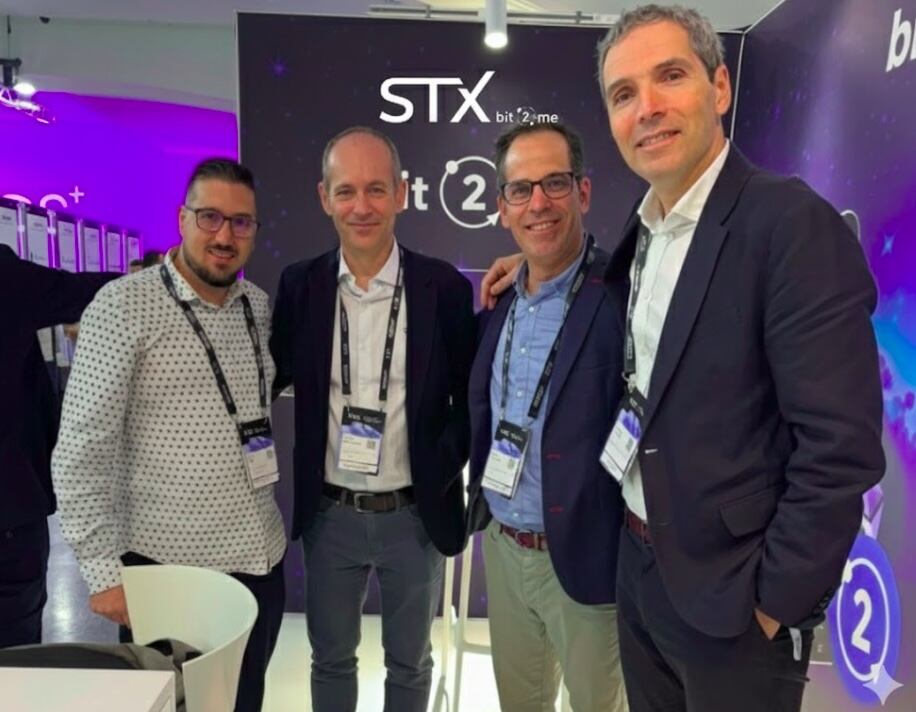 Equipo de Bit2Me STX. De izquierda a derecha: Raúl Tébar (director de ciberseguridad), Enrique Palacios (director de cumplimiento), Yago González (director de operaciones) y Javier Tordable (CEO y cofundador). Foto cedida por la empresa