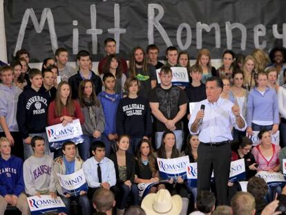 El candidato presidencial por el partido republicano, Mitt Romney, habla el lunes 6 de febrero de 2012, durante un acto de campaña en Colorado.