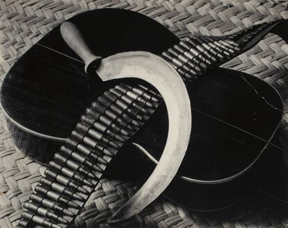 'Canana, hoz y guitarra' (1928), Tina Modotti.