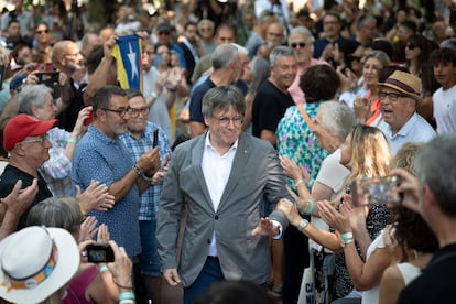 El expresidente de la Generalitat Carles Puigdemont asiste a un acto de apoyo a Junts, este sábado en Amélie Les Bains, Francia.