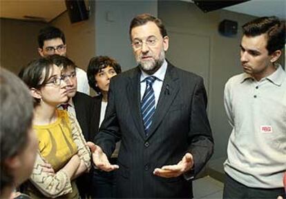 El candidato a la presidencia del Gobierno Mariano Rajoy, ayer en la sede de su partido.