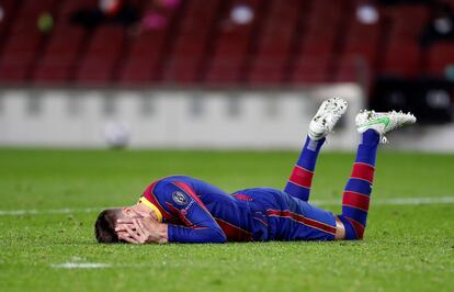 El defensa del FC Barcelona Gerard Piqué, durante el partido de ida de los octavos de final de la Liga de Campeones ante el París Saint-Germain.