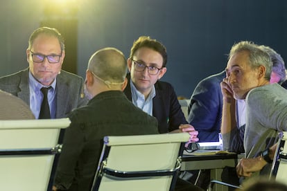 In the engine room of EL PAÍS: this is how the first page is decided | 50th Anniversary