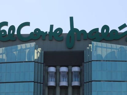 Moody's también pone en vigilancia negativa el rating de El Corte Inglés