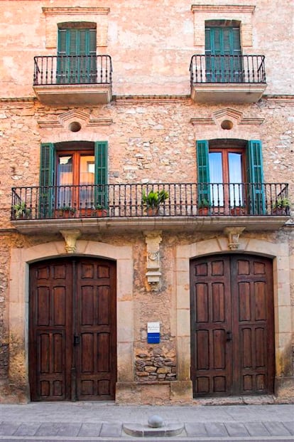 El edificio de piedra del celler de Bàrbara Forés es del siglo XIX y se encuentra en el interior de la ciudad de Gandesa (Tarragona). Imagen proporcionada por la bodega.