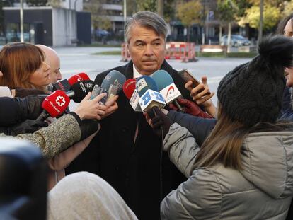 Agust&iacute;n Mart&iacute;nez Becerra, abogado de tres de los acusados. 