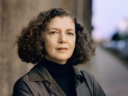 Retrato de Mona Hatoum.