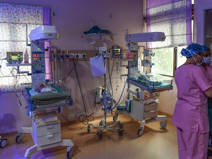 Nurses in a neonatal intensive care unit in New Delhi.