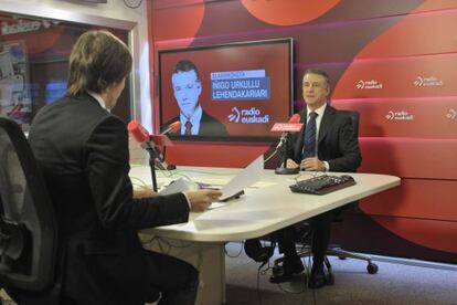 Urkullu, durante la entrevista en 'Boulevard', de Radio Euskadi, con Dani Álvarez.