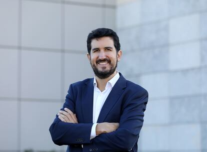 Miguel Biel es el nuevo director de consultoría estratégica de operaciones y de tecnología de Axis Corporate. Aterriza en la firma tras ejercer como jefe de gabinete del director general y director de innovación en doValue Spain Servicing (antigua Altamira). Además, asumió los roles de asesor del director general en el consejo de administración y de secretario del comité ejecutivo de doValue en Iberia. También ha trabajado en entidades financieras y en Deloitte México.