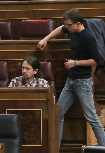 Pablo Iglesias e Íñigo Errejón, este martes en el Congreso.