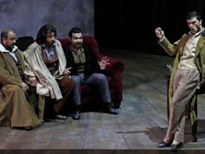 El tenor venezolano Aquiles Machado (2d) y los italianos Gianluca Buratto, Massimo Cavalletti, y Andrea Snarski (de izqda. a dcha.), durante el ensayo general hoy de la La Boheme.
