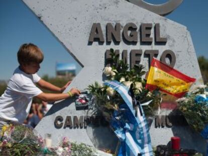 Ángel, mito e impulsor de una saga de pilotos, será incinerado en Ibiza y en septiembre se le hará un homenaje en Madrid