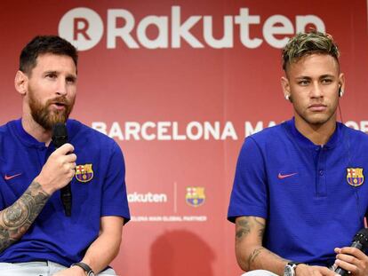 Messi i Neymar, durant l'acte de Rakuten al Japó.