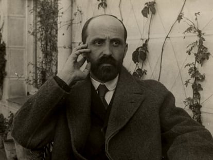 Juan Ramón Jiménez, en la terraza de su casa de calle Lista de Madrid, en 1923.