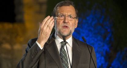El presidente, Mariano Rajoy, durante un acto de precampaña celebrado hoy en la localidad cordobesa de Cabra.