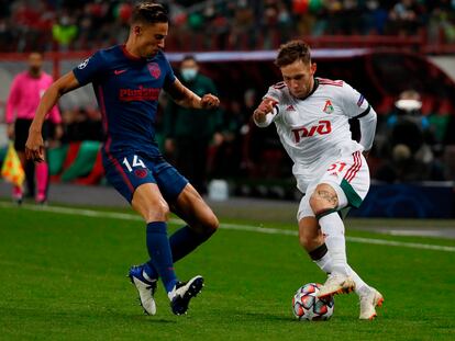 Llorente (izquierda) y Rybus, en una acción del partido.