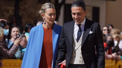 Marta Ortega, en su primera aparición pública como presidenta de Inditex junto a su marido, Carlos Torretta.