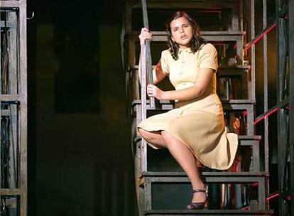 La cantante Isabella Castilla, en el ensayo del musical El diario de Ana Frank.