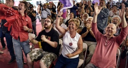 Seguidores de Syriza celebran los resultados de las elecciones. 