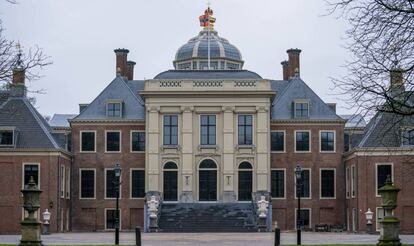 Los exteriores del palacio Huis ten Bosch de los reyes de Holanda.
