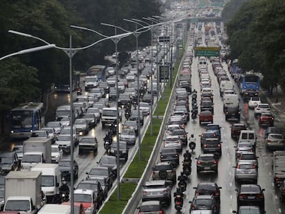 Congestionamento na avenida 23 de Maio, em S&atilde;o Paulo.