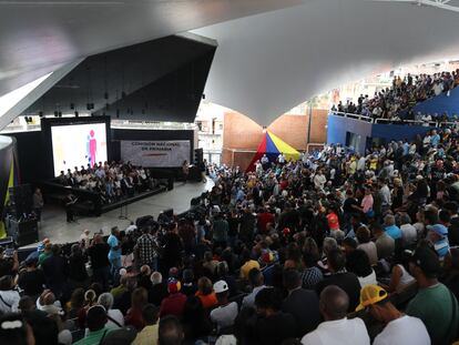 Miembros de la Comisión Nacional de Primarias anuncian la fecha de la consulta de la oposición, este miércoles en Caracas.