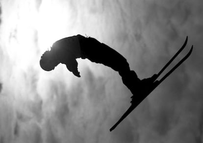 La sueca Marie Lindgren durante la prueba de esquí aereo en Lillehammer 94, donde consiguió la medalla de plata, metal con el que ya se hizo en los Juegos del 92 en Albertville (Francia).