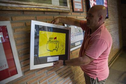 Imagen de una bandera del primers Masters de Augusta que jugó Rahm.