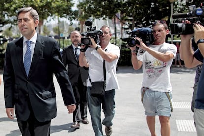 El ex vice presidente del Gobierno valenciano Vicente Rambla, a su llegada el pasado 12 de julio a la Ciudad de la Justicia de Valencia para declarar como testigo ante el juez del caso Nóos, José Castro.