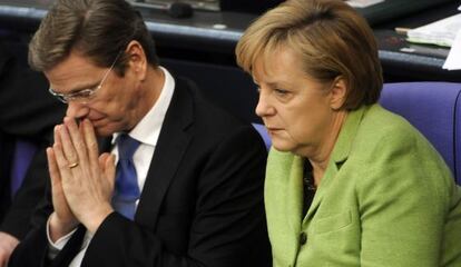 Angela Merkel y Guido Westerwelle, en Berlín en 2010.