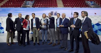 Los vicesecretarios del Partido Popular y la Comisión Organizadora del Congreso visitan el recinto de la Caja Mágica.