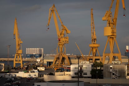 Astillero de Navantia en la Bahía de Cádiz.